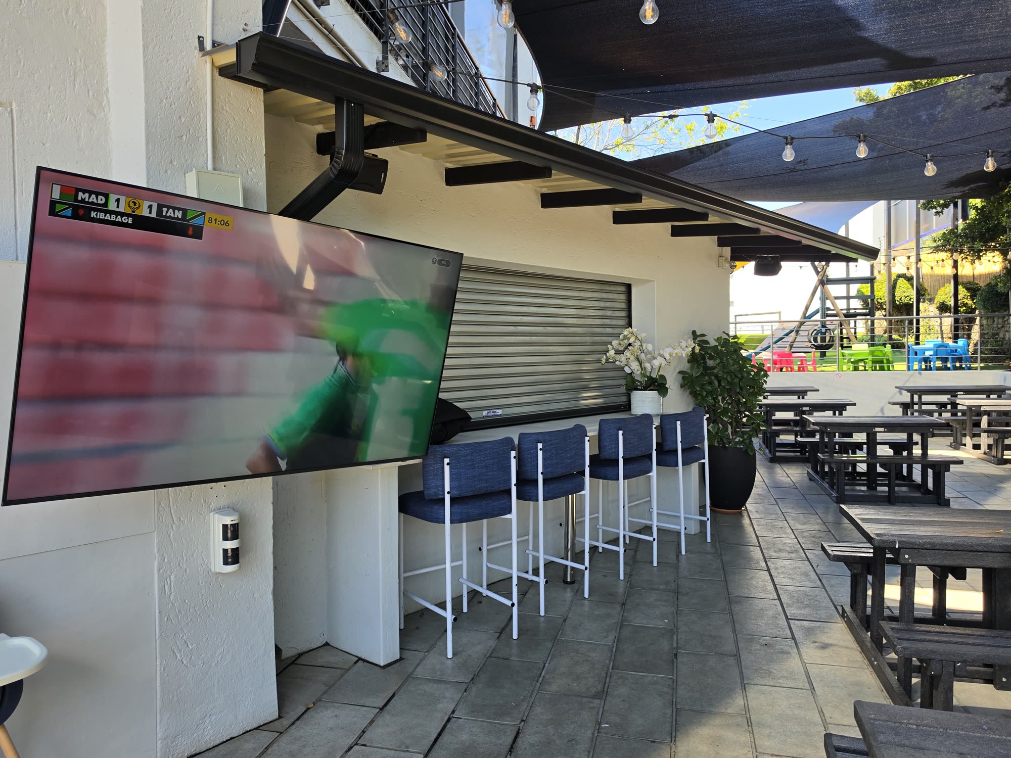 Long tables on the terrace — built for groups